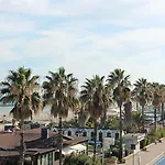 فندق Lido & ليدو دي فيرمو