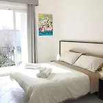 Hotel Lido & *