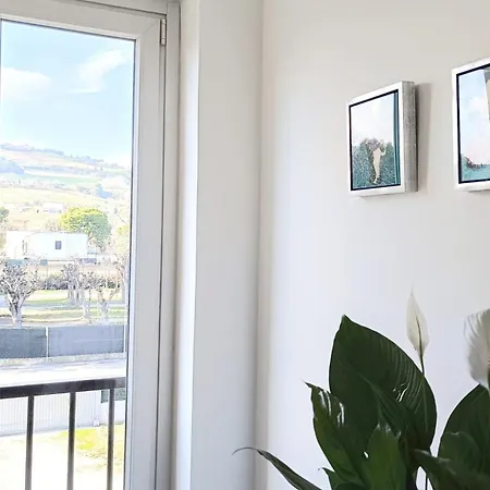 מלון Lido & *
